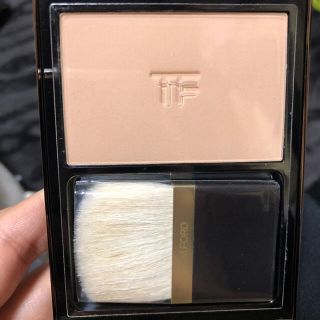 TOMFORD トランスルーセントフィニッシングパウダー フェースパウダー