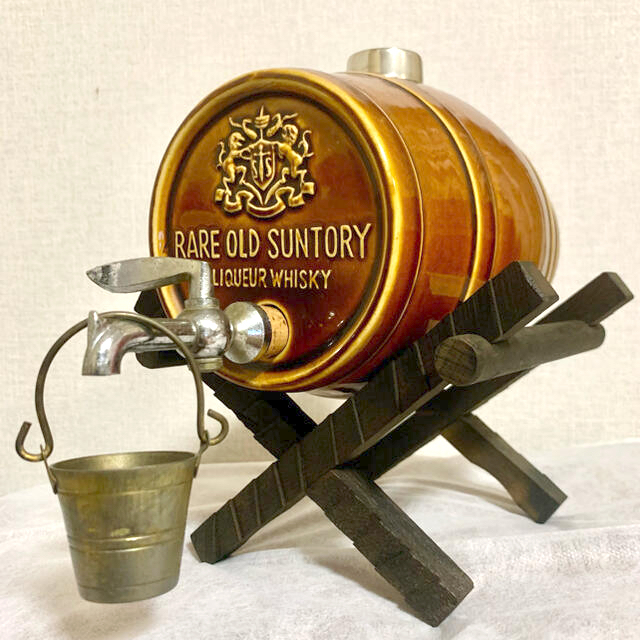 サントリー ウイスキーサーバー 陶器 樽型 置物