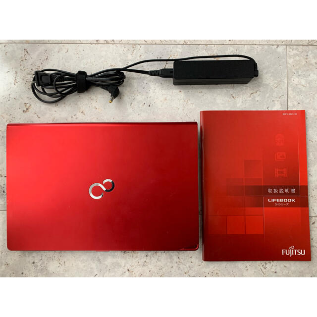 ノートパソコン 富士通LIFEBOOK SH90/P