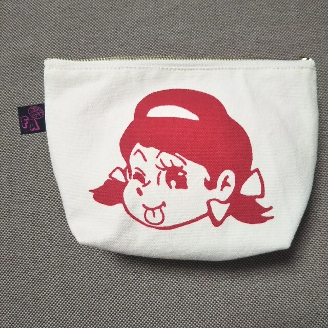 ひみつのアッコちゃん ポーチの通販 By なつ ラクマ ひみつのアッコちゃん ポーチの通販 By なつ ラクマ