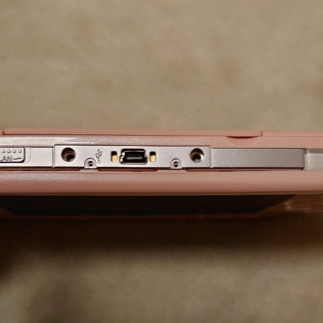 PlayStation Portable(プレイステーションポータブル)のPSP 3000 本体 ピンク   エンタメ/ホビーのゲームソフト/ゲーム機本体(携帯用ゲーム機本体)の商品写真