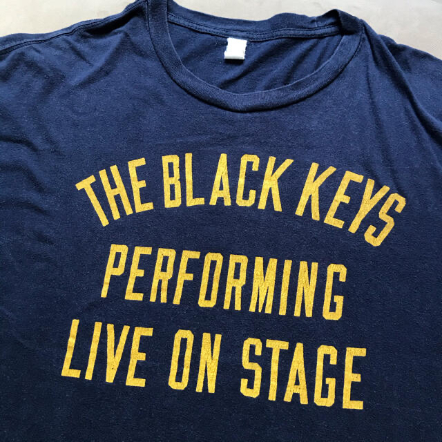 ヴィンテージ THE BLACK KEYS ブラックキーズ　Tシャツ　XL メンズのトップス(Tシャツ/カットソー(半袖/袖なし))の商品写真