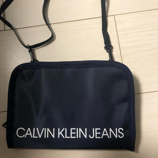 カルバンクライン(Calvin Klein)のカルバンクライン　多収納　ミニバック(ショルダーバッグ)