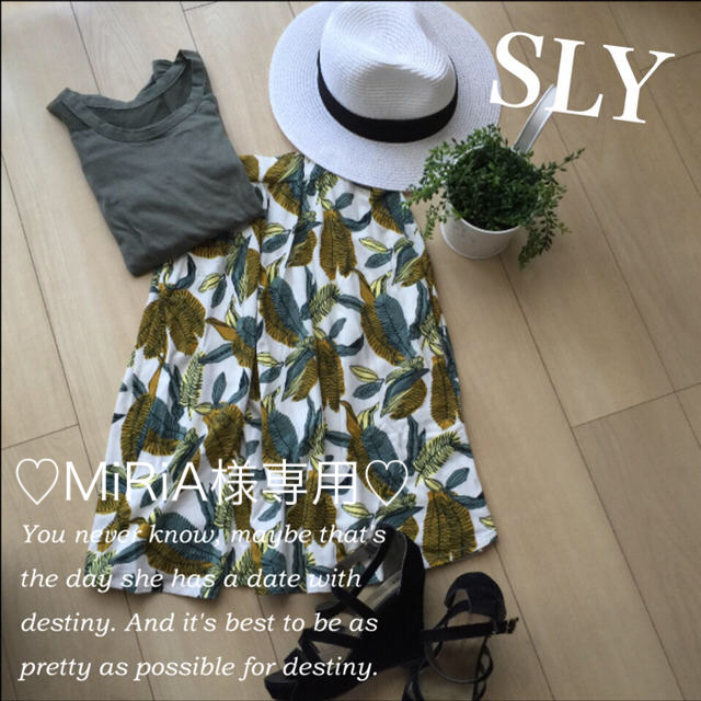 SLY(スライ)の♡MiRiA様専用♡ レディースのスカート(ひざ丈スカート)の商品写真