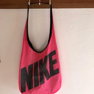 ナイキ(NIKE)の【まゆ様専用】NIKE メッシュバッグ　☆リバーシブル☆(ショルダーバッグ)