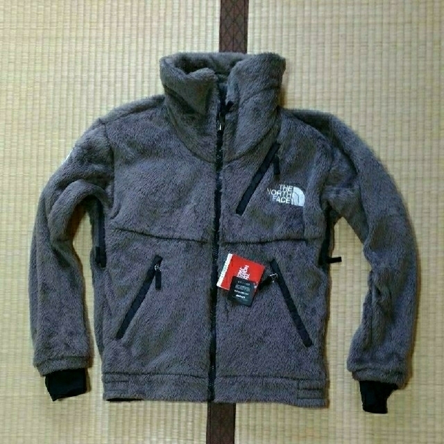 THE NORTH FACE(ザノースフェイス)の【タグ付新品未使用・希少】M ワイマラナーブラウン アンタークティカバーサロフト メンズのジャケット/アウター(ブルゾン)の商品写真