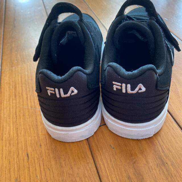 FILA(フィラ)のFILAキッズスニーカー18センチ キッズ/ベビー/マタニティのキッズ靴/シューズ(15cm~)(スニーカー)の商品写真