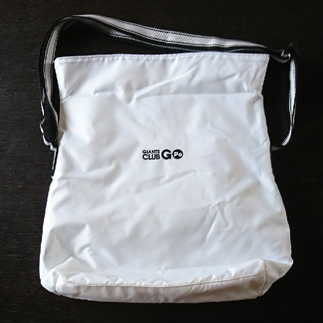 UNDER ARMOUR(アンダーアーマー)のアンダーアーマー ジャイアンツ ショルダーバック メンズのバッグ(ショルダーバッグ)の商品写真