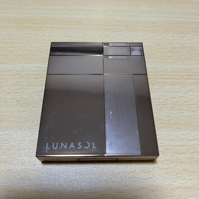 LUNASOL(ルナソル)のルナソル　シャインフォールアイズ　03 コスメ/美容のベースメイク/化粧品(アイシャドウ)の商品写真