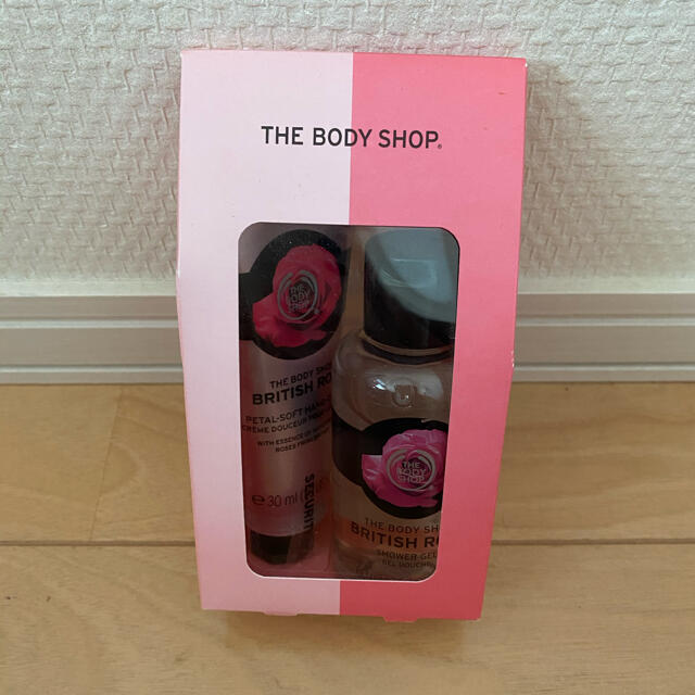 THE BODY SHOP(ザボディショップ)のザ・ボディショップ ボディシャンプー、ハンドクリームセット コスメ/美容のボディケア(ハンドクリーム)の商品写真