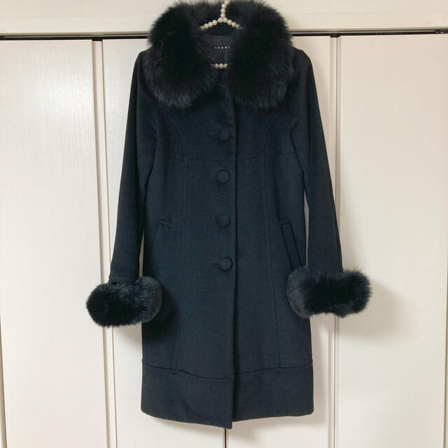 INGNI(イング)のきょん様専用　INGNI イング フォックスファー付きコート　黒 レディースのジャケット/アウター(ロングコート)の商品写真