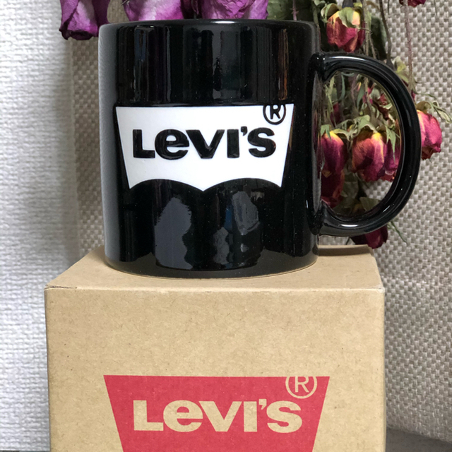 Levi's(リーバイス)の非売品　レア　マグカップ　リーバイス LEVI'S 新品箱付き インテリア/住まい/日用品のキッチン/食器(グラス/カップ)の商品写真