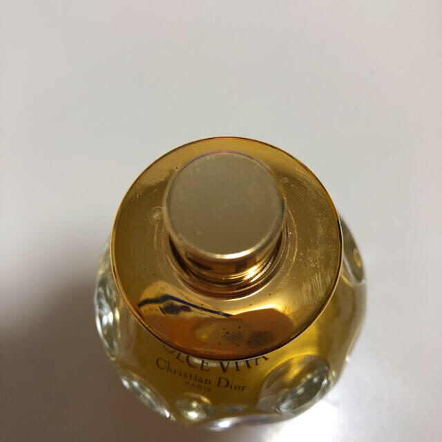 Christian Dior(クリスチャンディオール)のクリスチャン　ディオール　ドルチェヴィータ EDT 50ml コスメ/美容の香水(香水(女性用))の商品写真