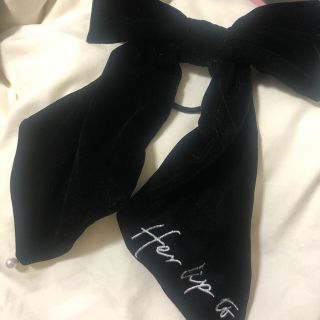 フレイアイディー(FRAY I.D)のHer lip to【完売品】Velvet Bow Scrunchieヘアリボン(その他)