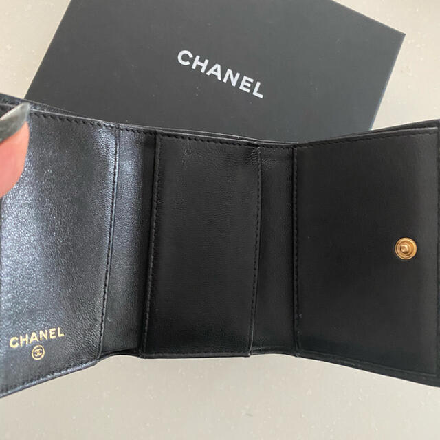 CHANEL(シャネル)の美品シャネル☆折り財布 レディースのファッション小物(財布)の商品写真