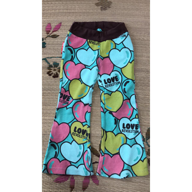 LOVE REVOLUTION(ラブレボリューション)のパンツ キッズ/ベビー/マタニティのキッズ服女の子用(90cm~)(パンツ/スパッツ)の商品写真