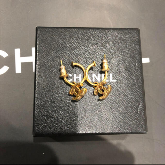 CHANEL ピアス