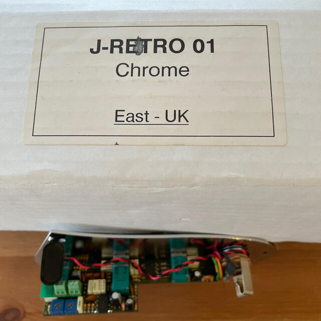 Fender(フェンダー)のJ-RETRO 01  Chrome East-UK 楽器のベース(パーツ)の商品写真