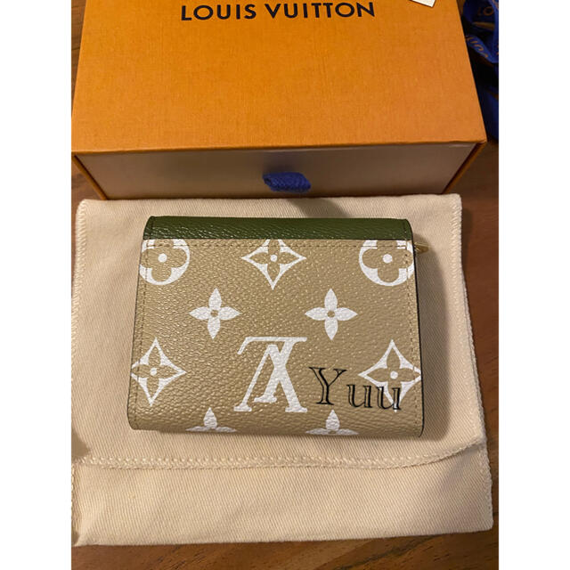 LOUIS VUITTON(ルイヴィトン)の美品　ルイヴィトン　カーキ　ゾエ　財布 レディースのファッション小物(財布)の商品写真