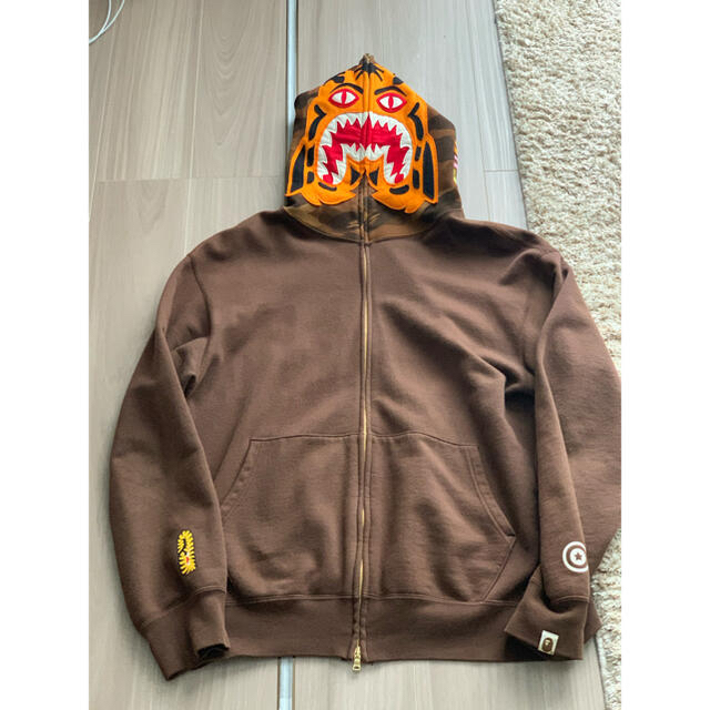 A BATHING APE(アベイシングエイプ)のA BATHING APE タイガーパーカー メンズのトップス(パーカー)の商品写真