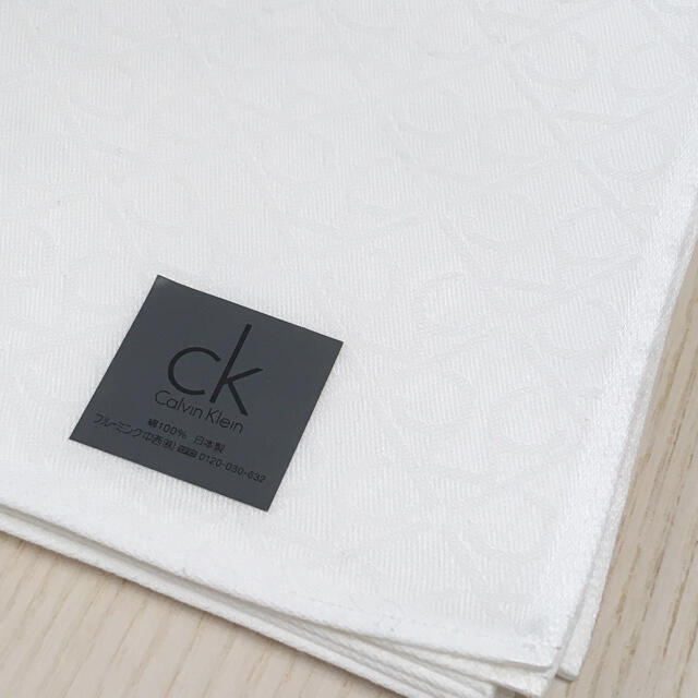Calvin Klein(カルバンクライン)の【新品】Calvin Klein ハンカチ レディースのファッション小物(ハンカチ)の商品写真