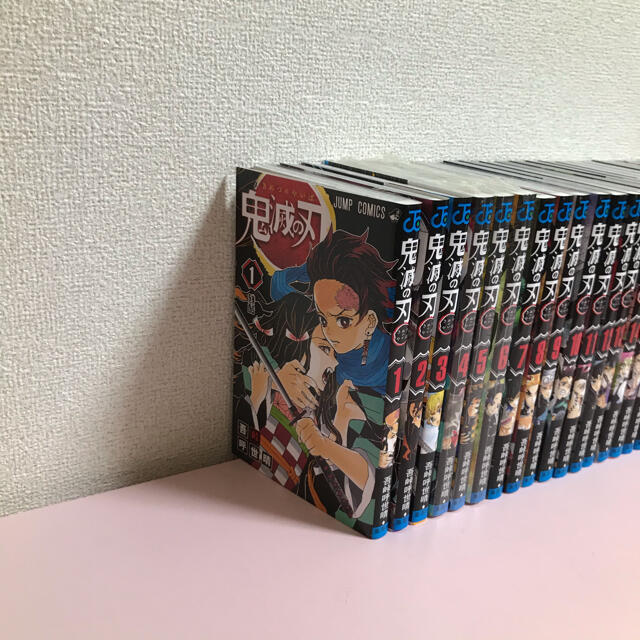 鬼滅の刃 1-23巻 全巻セット きめつ エンタメ/ホビーの漫画(全巻セット)の商品写真