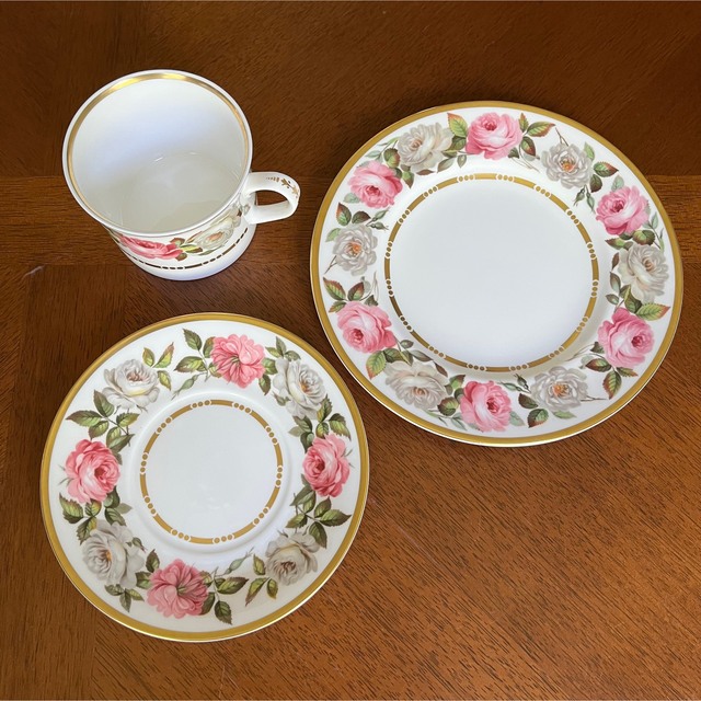 Royal Worcester(ロイヤルウースター)の【レア美品】ロイヤルウースター★ロイヤルガーデン★トリオ　1セット インテリア/住まい/日用品のキッチン/食器(食器)の商品写真