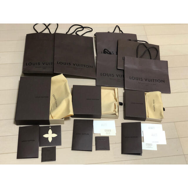 LOUIS VUITTON(ルイヴィトン)のルイヴィトン ショップ袋とショップBOX レディースのバッグ(ショップ袋)の商品写真