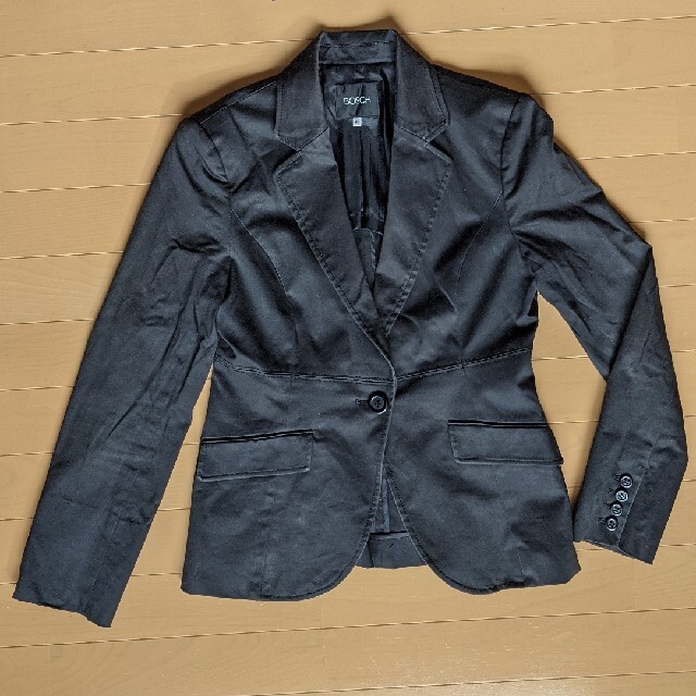 BOSCH(ボッシュ)のBOSCH ジャケット 黒 サイズ 40 夏用 レディースのジャケット/アウター(テーラードジャケット)の商品写真