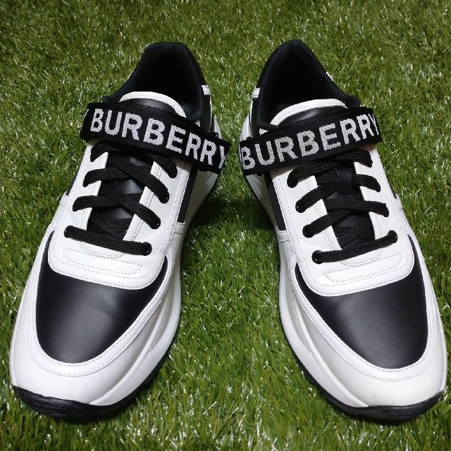 BURBERRY(バーバリー)のBURBERRY★スニーカー★28cm メンズの靴/シューズ(スニーカー)の商品写真