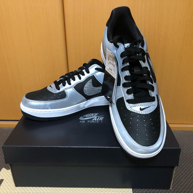 NIKE(ナイキ)のNIKE AIR FORCE 1 SILVER SNAKE 26.5cm メンズの靴/シューズ(スニーカー)の商品写真