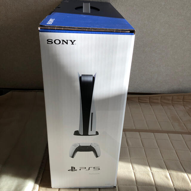 PlayStation(プレイステーション)のSONY PlayStation5 CFI-1000A01 エンタメ/ホビーのゲームソフト/ゲーム機本体(家庭用ゲーム機本体)の商品写真