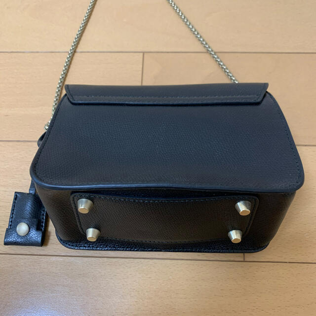 Furla(フルラ)のフルラ　FURLA メトロポリス　黒　ショルダーバック レディースのバッグ(ショルダーバッグ)の商品写真