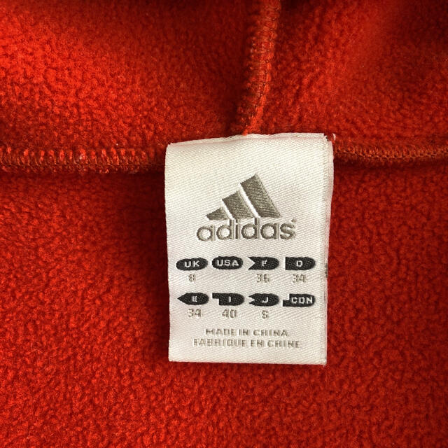 adidas(アディダス)のアディダス モコモコボアベスト レディースのトップス(ベスト/ジレ)の商品写真