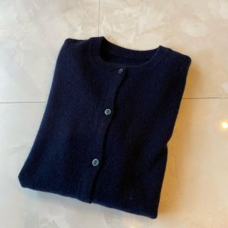 ユニクロ(UNIQLO)のユニクロ＊カシミヤ ＊クルーネックカーディガン　ネイビー(カーディガン)