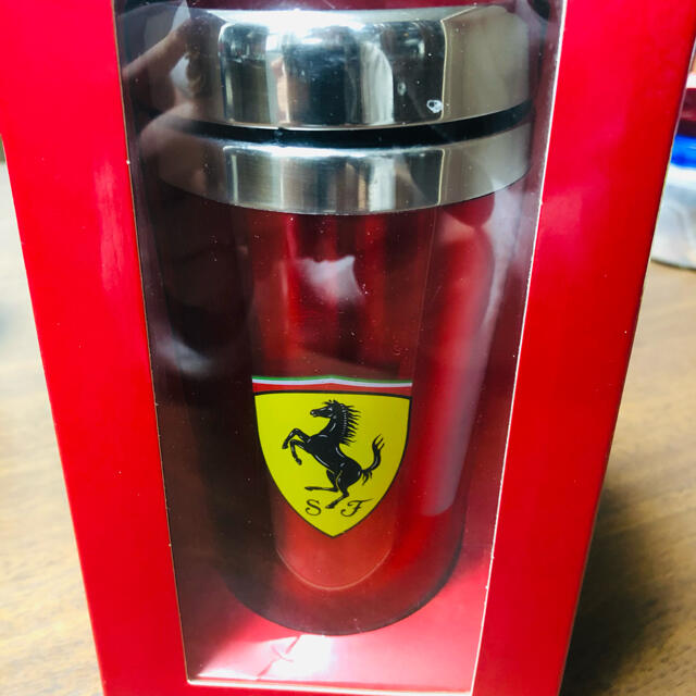 Ferrari(フェラーリ)のFerrariマグボトル フェラーリトラベルマグ インテリア/住まい/日用品のキッチン/食器(タンブラー)の商品写真