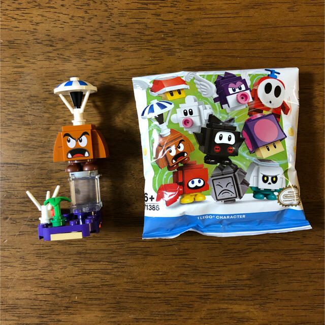 Lego(レゴ)の【未使用品】レゴマリオ　キャラクターパック2 パラシュートクリボー エンタメ/ホビーのおもちゃ/ぬいぐるみ(プラモデル)の商品写真