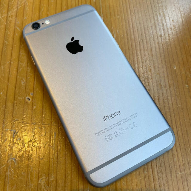 スペースグレー　iPhone6  64Ｇ　docomo 保護シートあり