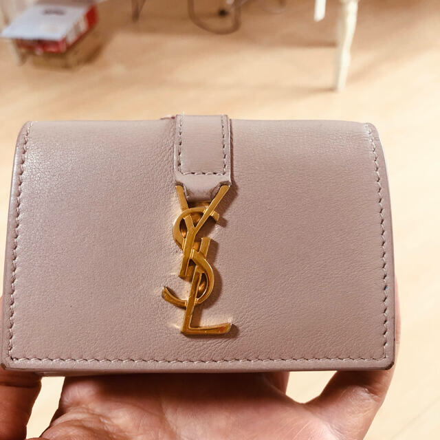 Saint Laurent(サンローラン)のSAINT LAURENT 三つ折り財布 レディースのファッション小物(財布)の商品写真