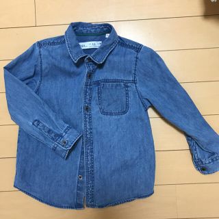 ザラキッズ(ZARA KIDS)の美品💕ZARAbaby デニムシャツ　98㎝(Tシャツ/カットソー)