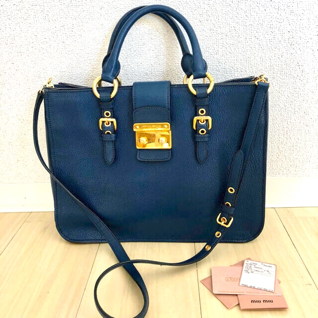 miumiu ハンドバッグ