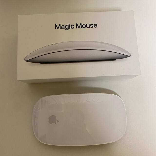 Apple(アップル)のApple Magic Mouse 2 スマホ/家電/カメラのPC/タブレット(PC周辺機器)の商品写真