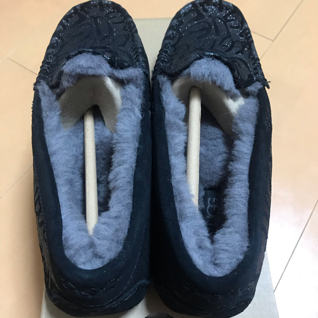 【pandaさま専用】新品????未使用　UGG  8（25cm）