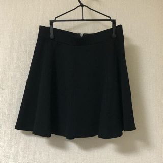 エイチアンドエム(H&M)のブラック フレアスカート(ミニスカート)