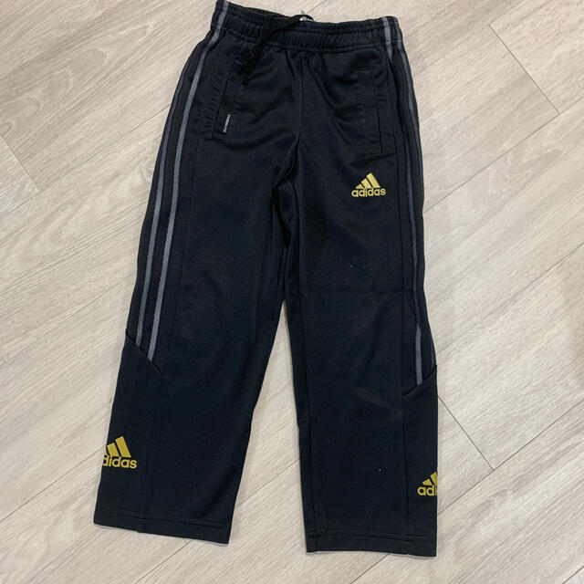 adidas(アディダス)のchaaam様専用 キッズ/ベビー/マタニティのキッズ服男の子用(90cm~)(パンツ/スパッツ)の商品写真