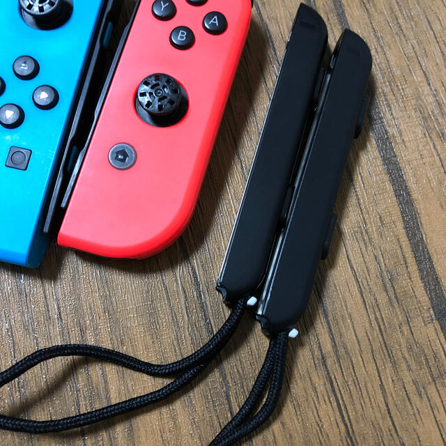 Nintendo Switch(ニンテンドースイッチ)の任天堂スイッチ コントローラー ジャンク品 エンタメ/ホビーのゲームソフト/ゲーム機本体(その他)の商品写真