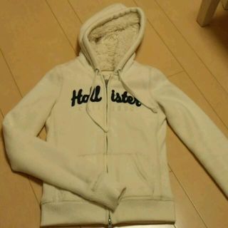 ホリスター(Hollister)のHOLLISTER あったかパーカーXS(パーカー)