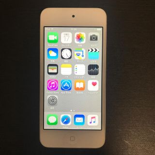 アイポッドタッチ(iPod touch)のiPod touch 第5世代 32G シルバー 中古 美品 イヤホン付き(ポータブルプレーヤー)