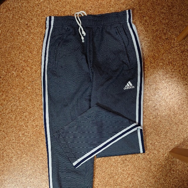 adidasメンズ上下