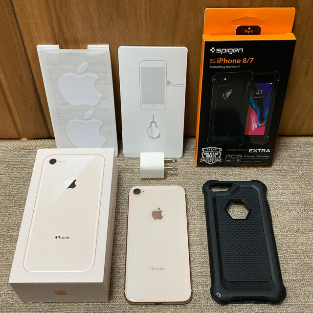 【ジャンク】iPhone8 64GB ブラック 本体+SE3箱スマートフォン/携帯電話